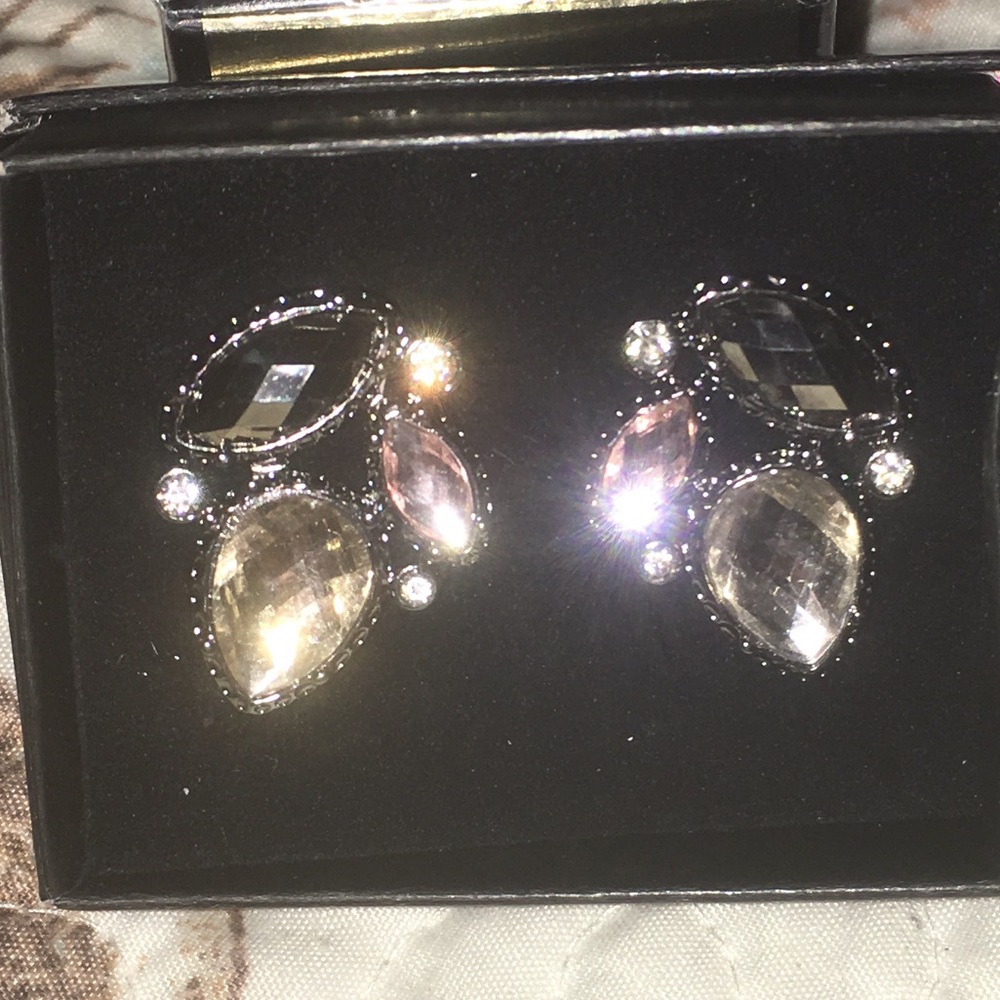 Sparkle statement earrings. - Picture 1 of 3